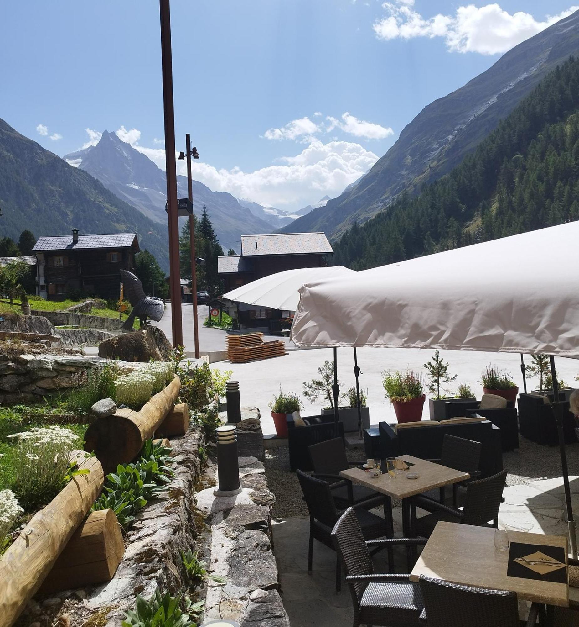 Hotel Le Besso - Swiss Romantic Lodge Циналь Экстерьер фото